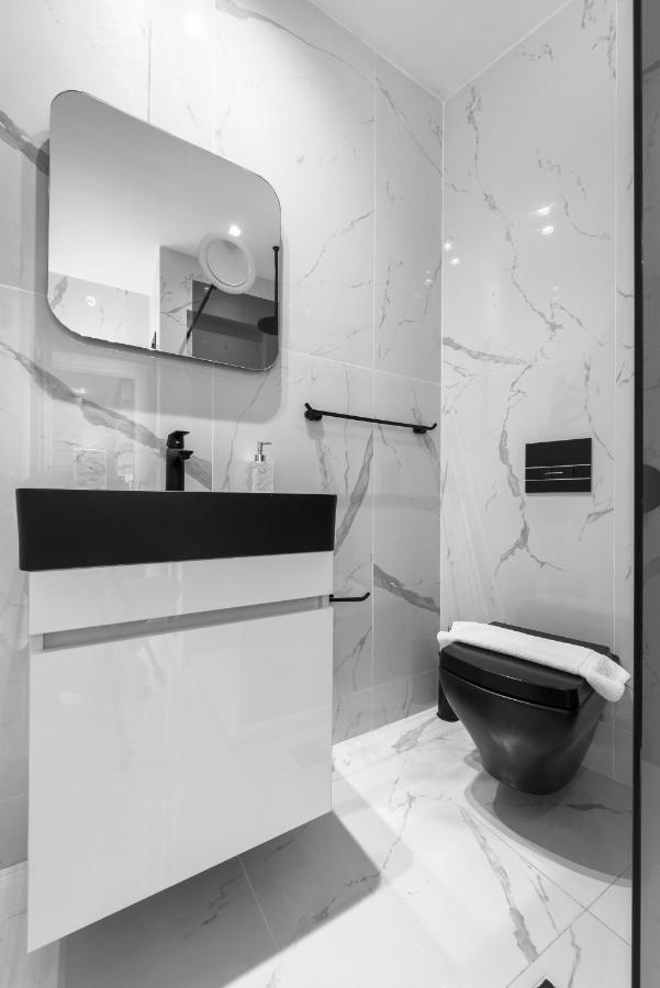 Penthouse Level 8, Nilie Hospitality Mgmt Apartment Солун Екстериор снимка